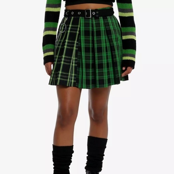 Social Collision Dresses & Skirts - Social Collision Mixed Plaid Pleated Mini Skirt Green Womens XL Punk Grunge Goth
